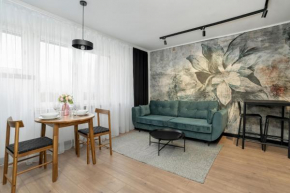 Spacious Apartment in a quiet area of Poznań by Noclegi Renters